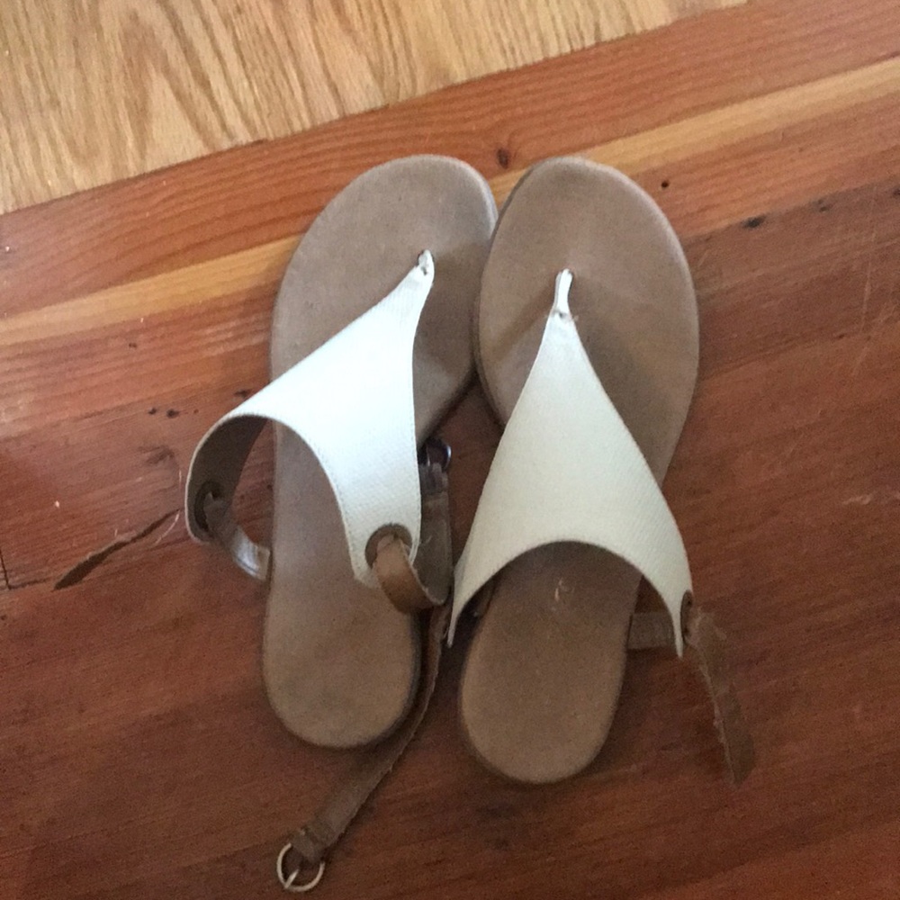 “Thong” sandals